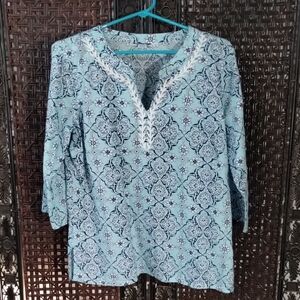 Women's Boho Top Blue &  White No Size 22" Across Bust 3/4 Sleeve